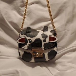 NEW ROUND EDGE COW PURSE
